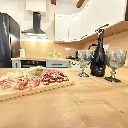 Villa Casa Rossa Ac, Wifi, Prodol - Croazia *