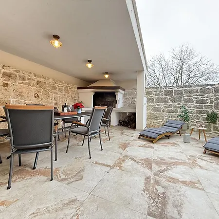 Casa Rossa Ac, Wifi, Prodol - Croazia * Manjadvorci