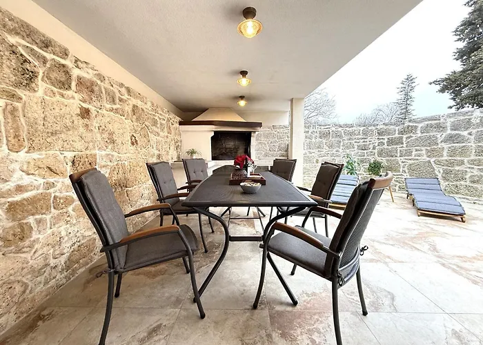 Casa Rossa Ac, Wifi, Prodol - Croazia Villa Manjadvorci