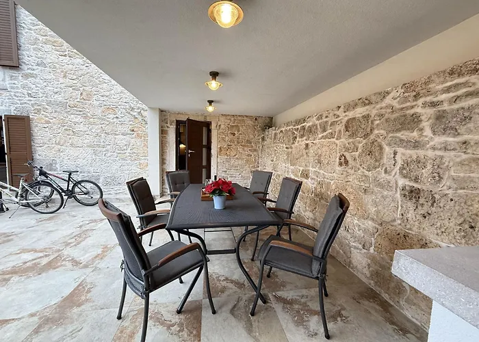 Casa Rossa Ac, Wifi, Prodol - Croazia Villa